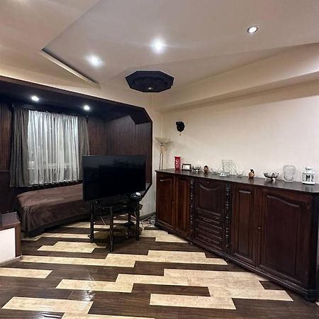 Studio Apartment Little Center, Heart Of Erivan Exterior foto