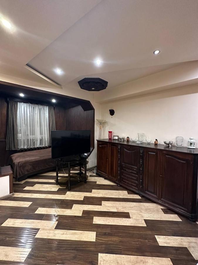 Studio Apartment Little Center, Heart Of Erivan Exterior foto
